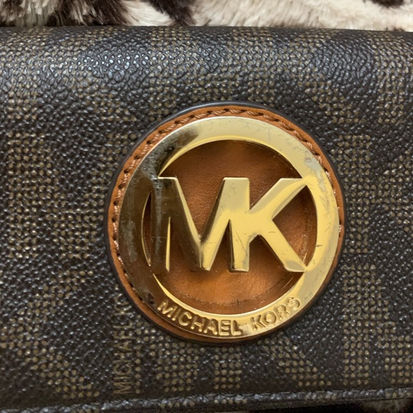 Micheal Kors wallet - Picture 2 of 4